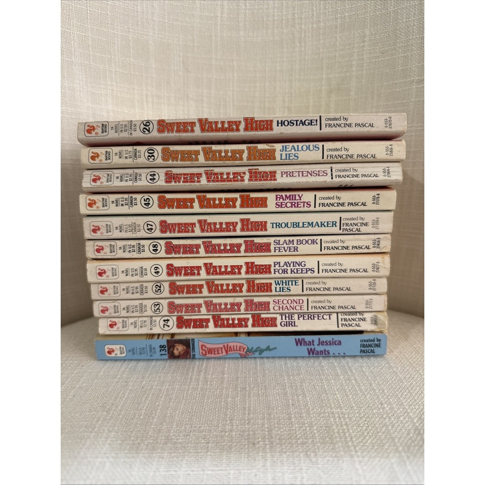 VTG Sweet Valley High Lot of 11 Books Paperback 26, 30, 44, 45, 47, 48,‎ 49, 52+